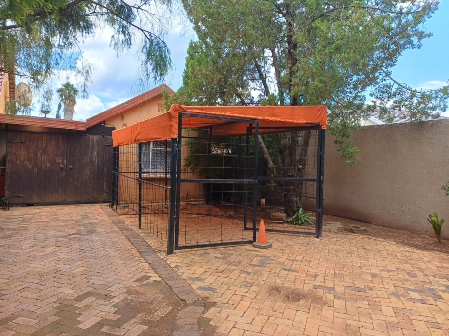 3 Bedroom Property for Sale in Meiringspark North West